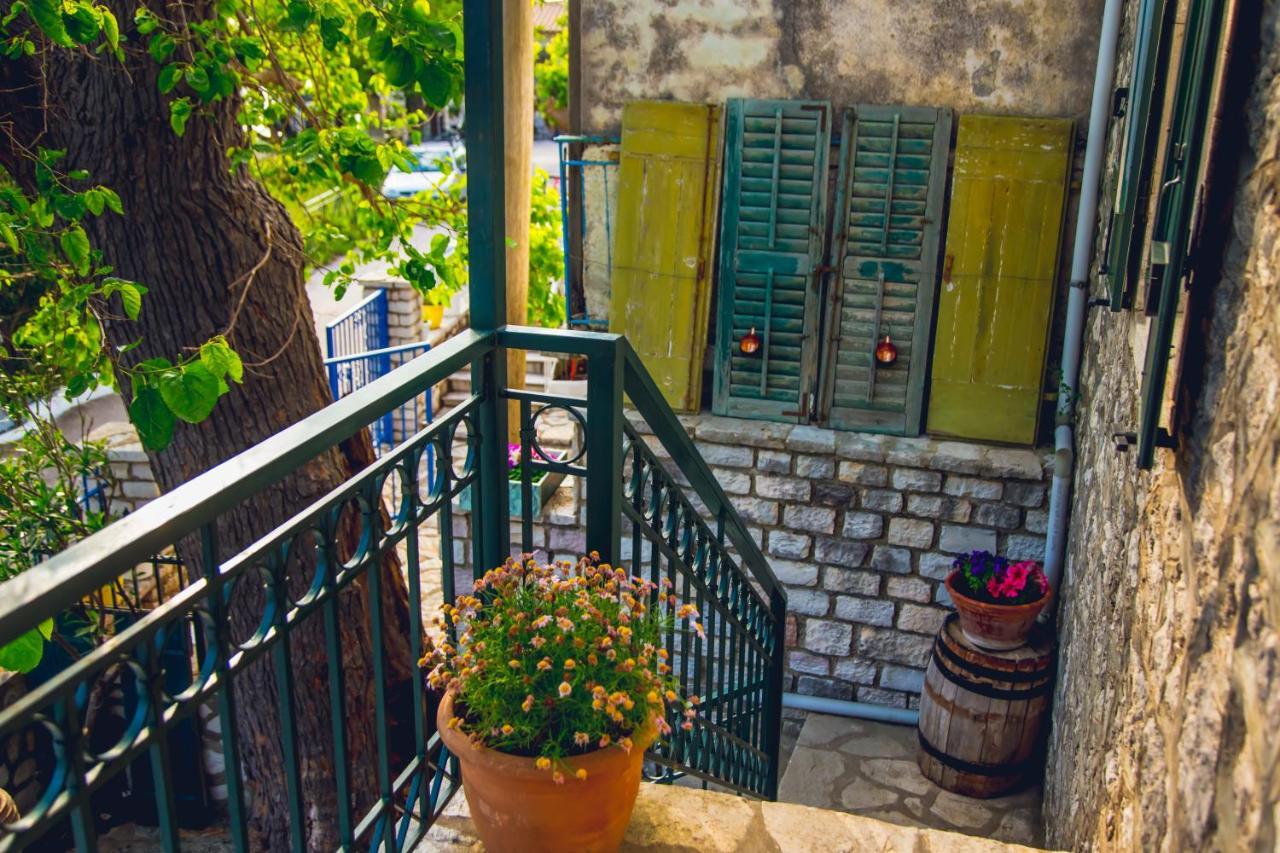 Traditional Guesthouses Xenofon Drymon Exterior photo